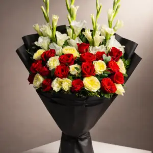 Scarlet & Ivory Luxury Bouquet